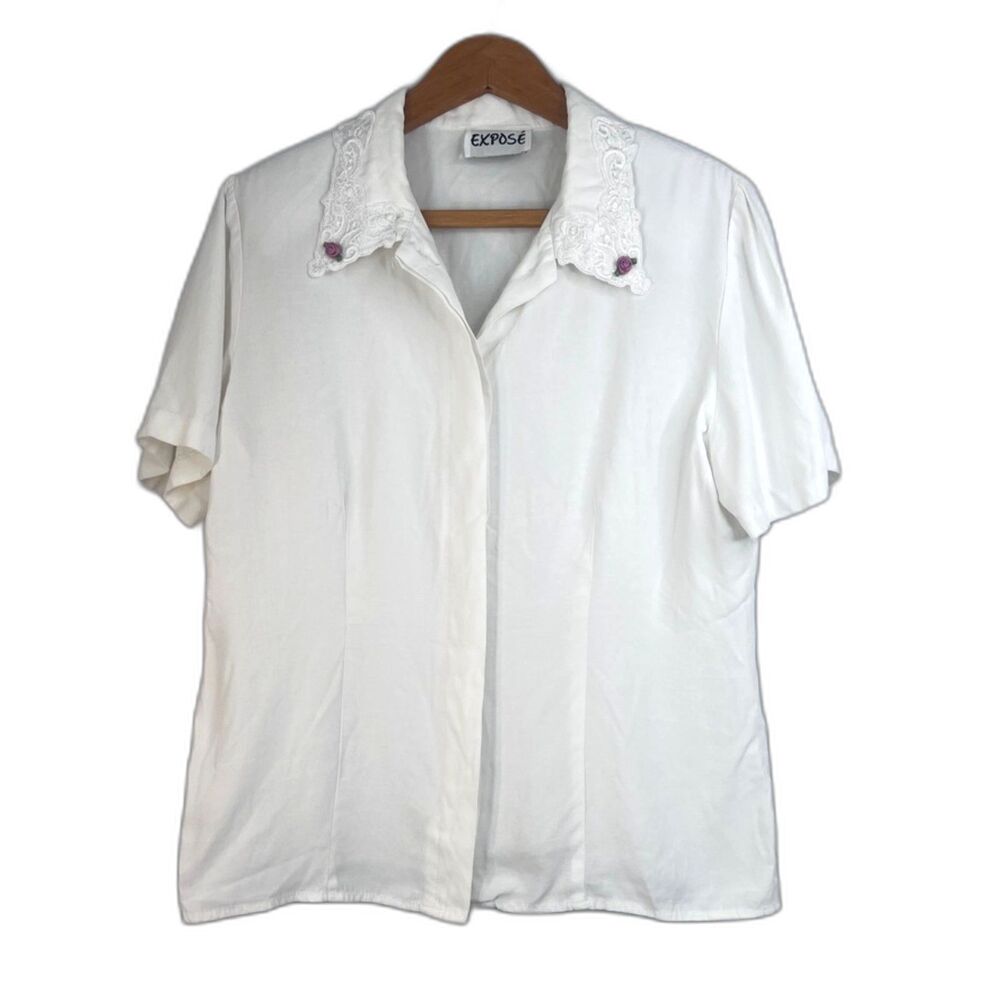 Expose VTG White Romantic Lace Trim Rosette Collar Neutral Blouse Size MD‎